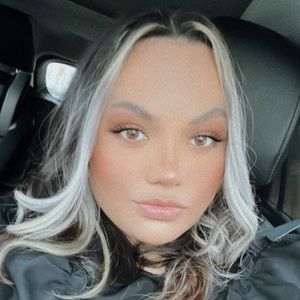 Meet your Posher, Ludymila